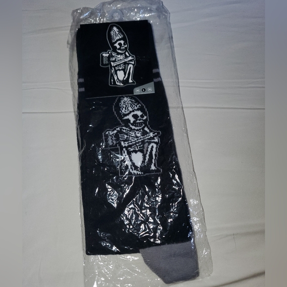Rogue Other - *NWT* Rogue Dead Guy Skeleton Black + Gray Crew Socks- Men's Size L